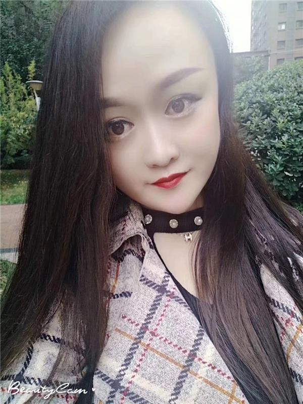 明德门附近大胸妹子