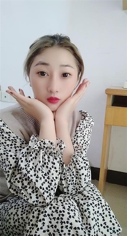 清纯嫩妹飞儿00后