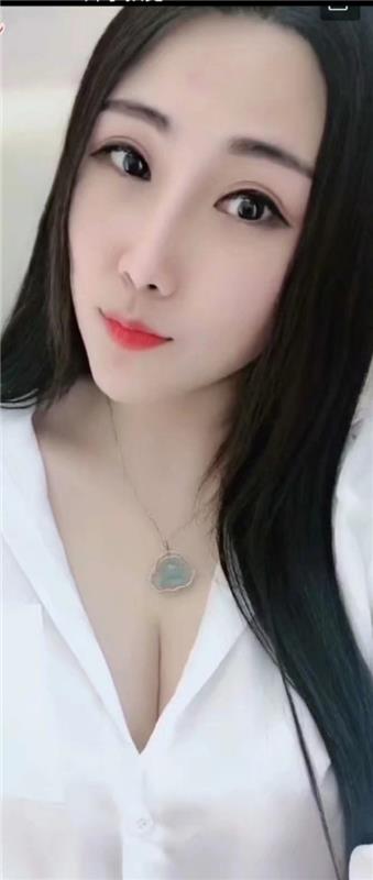 高性价比小美女