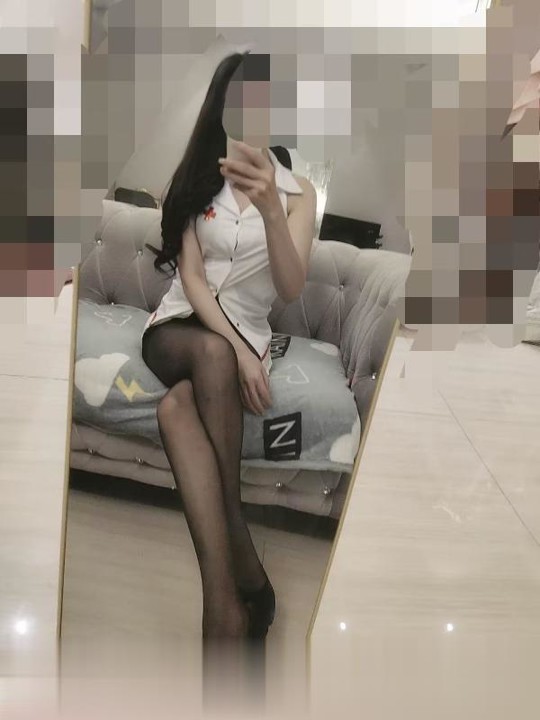 模特身材腿长美女