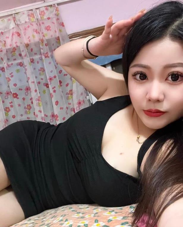 大奶肥臀小少妇