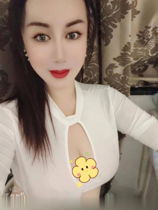 青羊丽莎..