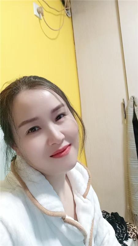 瑶海良家美少妇，三张泄火